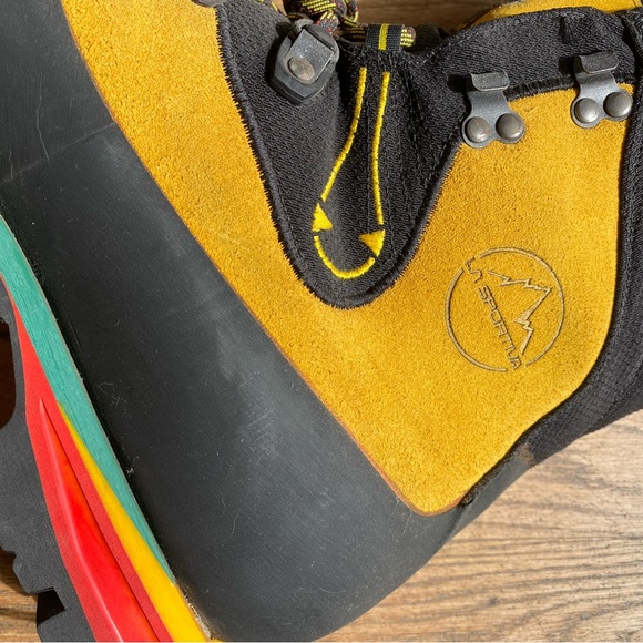 NWOT La Sportiva Yellow & Black Gore-Tex Trekking / Hiking Boots
